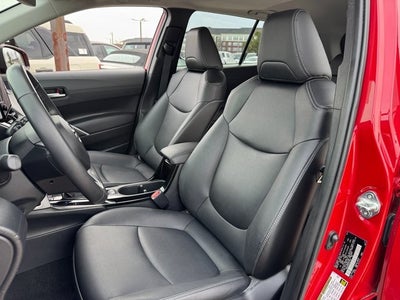 2023 Toyota Corolla Cross XLE | Moonroof | Navigation | AWD