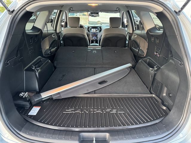 2017 Hyundai Santa Fe SE | One Owner | AWD | Heated Seats