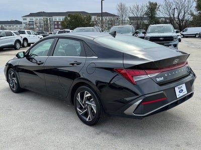 2025 Hyundai Elantra SEL Convenience | Smart Cruise Control | Apple CarPlay