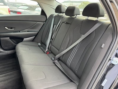 2025 Hyundai Elantra SEL Convenience | Smart Cruise Control | Apple CarPlay