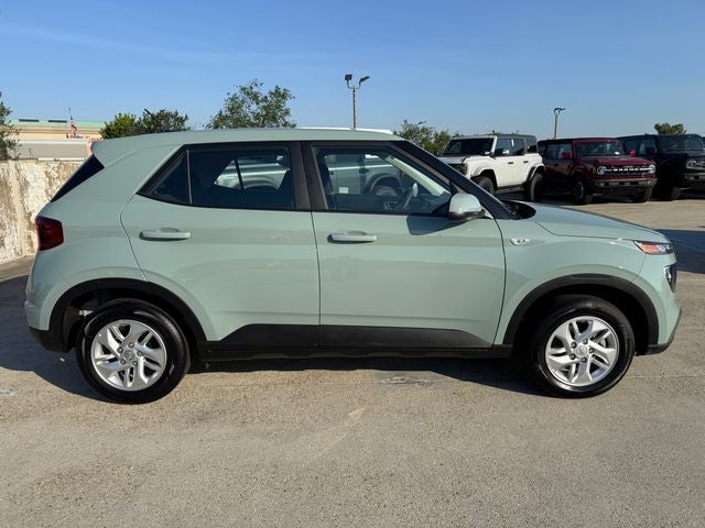 2025 Hyundai Venue SE