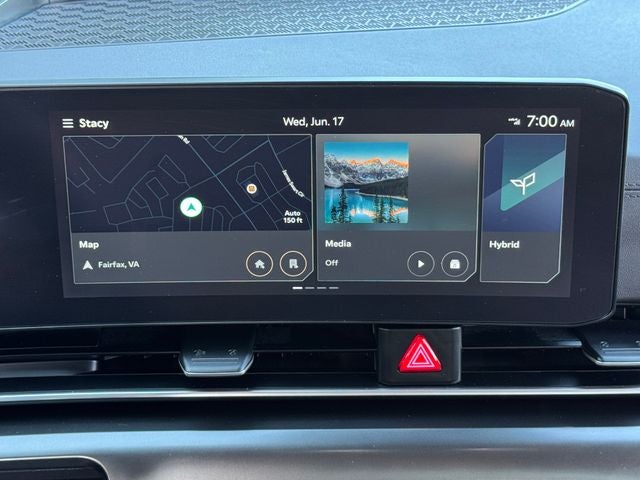 2025 Kia Carnival Hybrid SX | Pano Moonroof | Dark Edition Pkg |