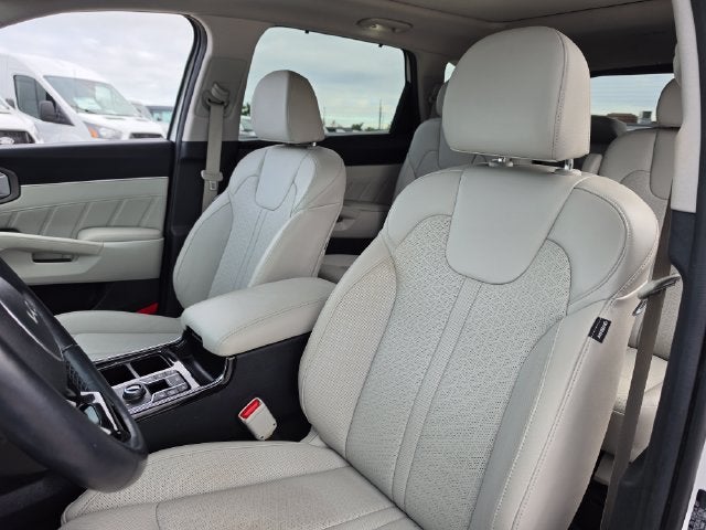 2023 Kia Sorento Plug-In Hybrid SX Prestige | Pano Roof | Nav | AWD | One Owner