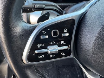 2023 Mercedes-Benz GLB GLB 250 4MATIC® | Premium Pkg | Heated Seats | Carplay