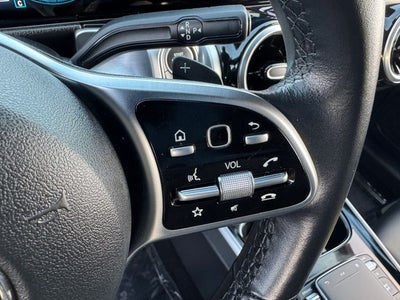 2023 Mercedes-Benz GLB GLB 250 4MATIC® | Premium Pkg | Heated Seats | Carplay