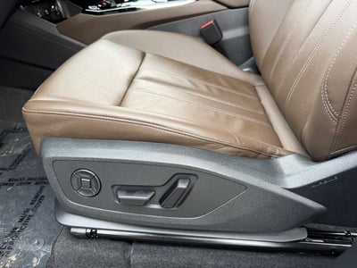 2025 Audi Q6 e-tron Prestige quattro