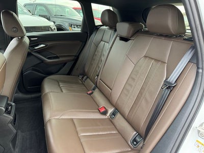 2025 Audi Q6 e-tron Prestige quattro