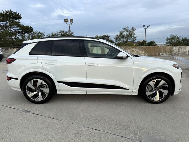 2025 Audi Q6 e-tron Prestige quattro