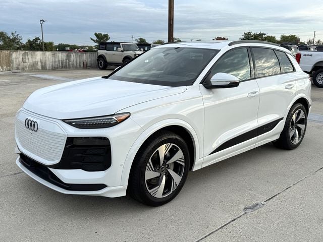 2025 Audi Q6 e-tron Prestige quattro