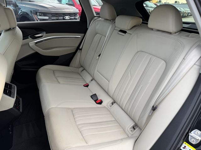 2024 Audi Q8 e-tron Premium Plus quattro