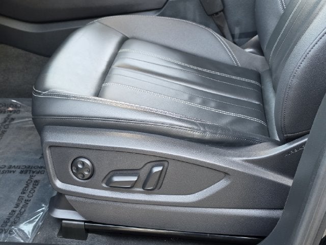 2024 Audi Q5 40 Premium Plus quattro