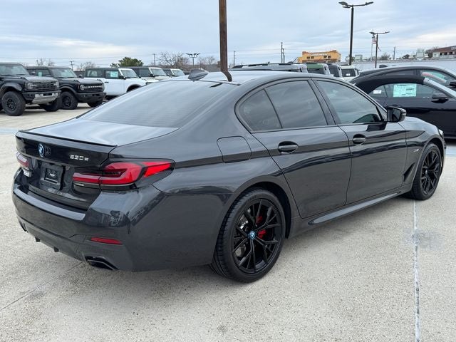 2023 BMW 5 Series 530e iPerformance | Moonroof | Navigation | M Sport Pkg.