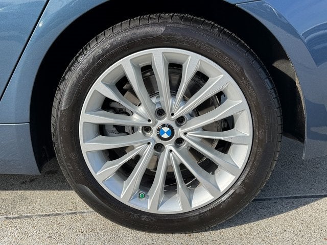 2023 BMW 5 Series 530i xDrive | Premium Pkg. | Moonroof | CarPlay