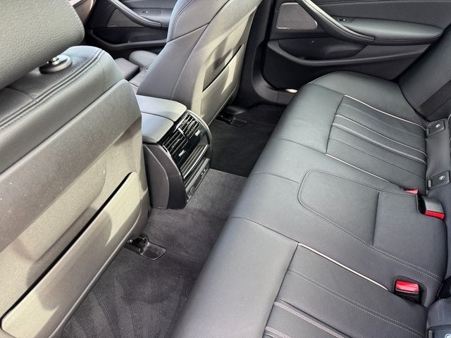2023 BMW 5 Series 530i xDrive | Premium Pkg. | Moonroof | CarPlay