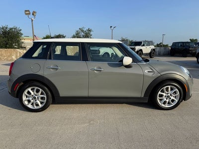 2021 MINI Cooper Signature | Pano Sunroof | Heated Seats | Led Headlights
