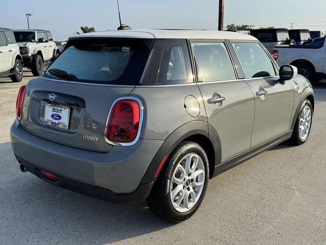 2021 MINI Cooper Signature | Pano Sunroof | Heated Seats | Led Headlights