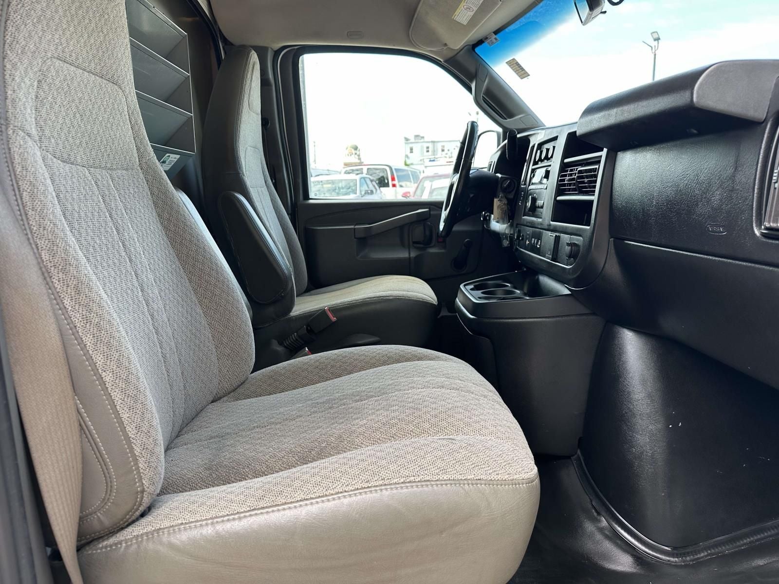 2018 Chevrolet Express 3500 Work Van Cutaway