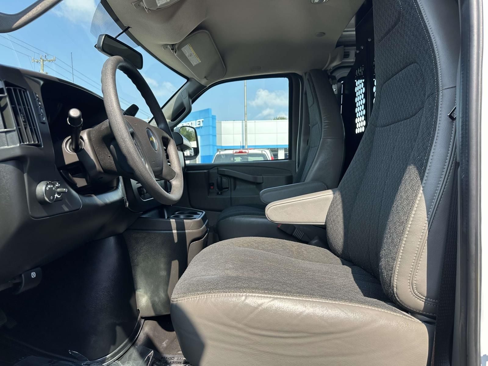 2025 Chevrolet Express 2500 Work Van Cargo