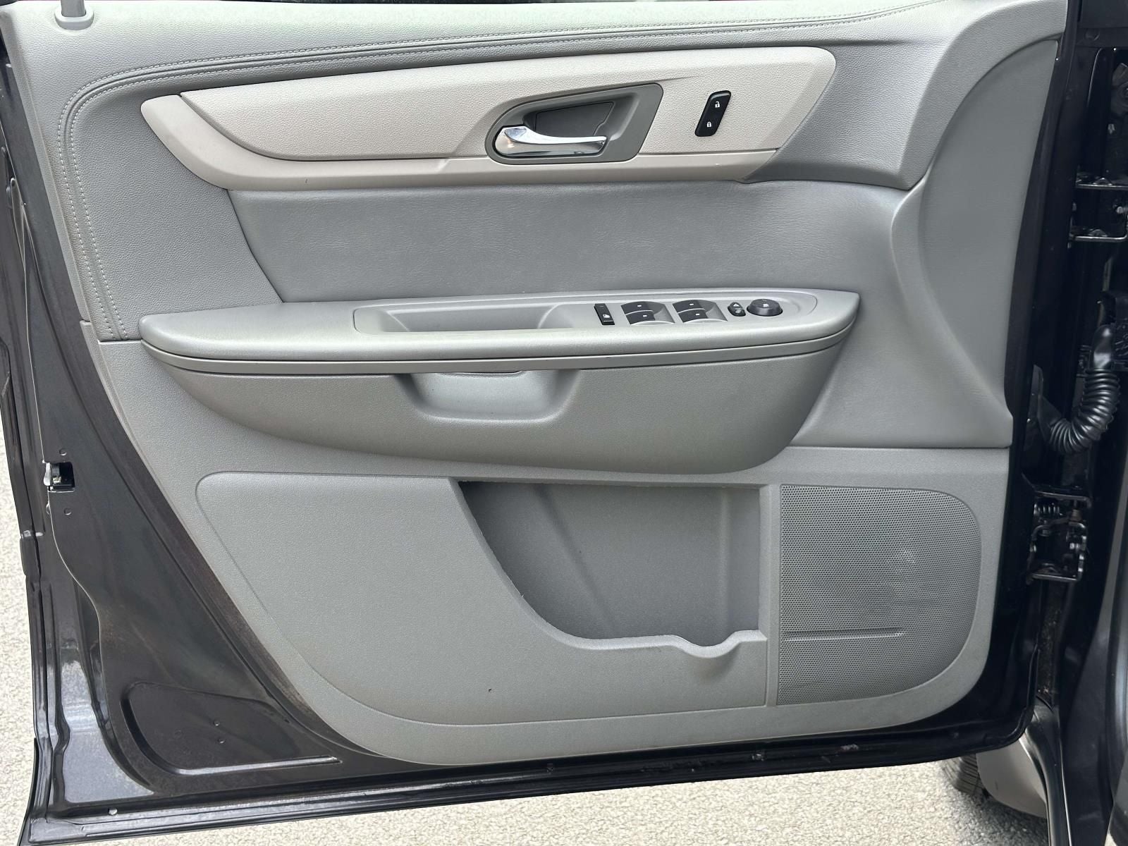 2017 Chevrolet Traverse LS