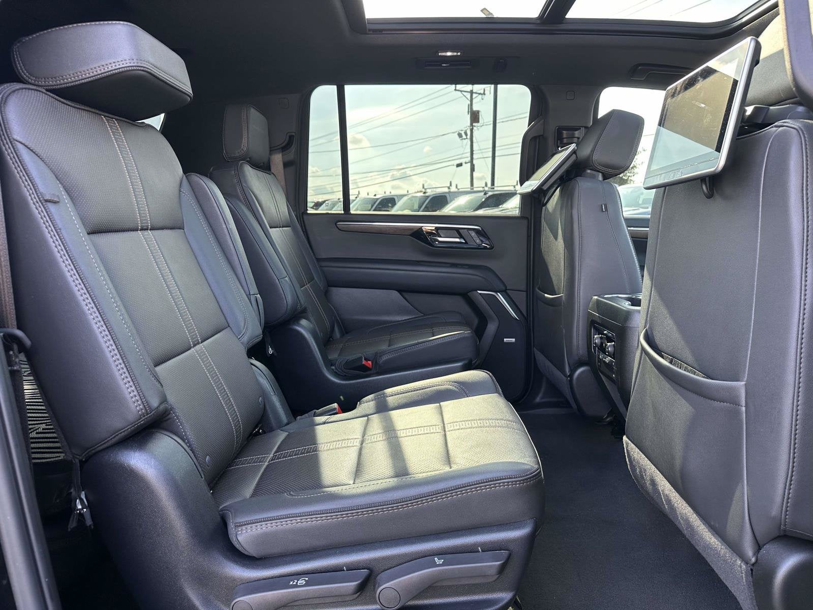 2025 Chevrolet Suburban High Country