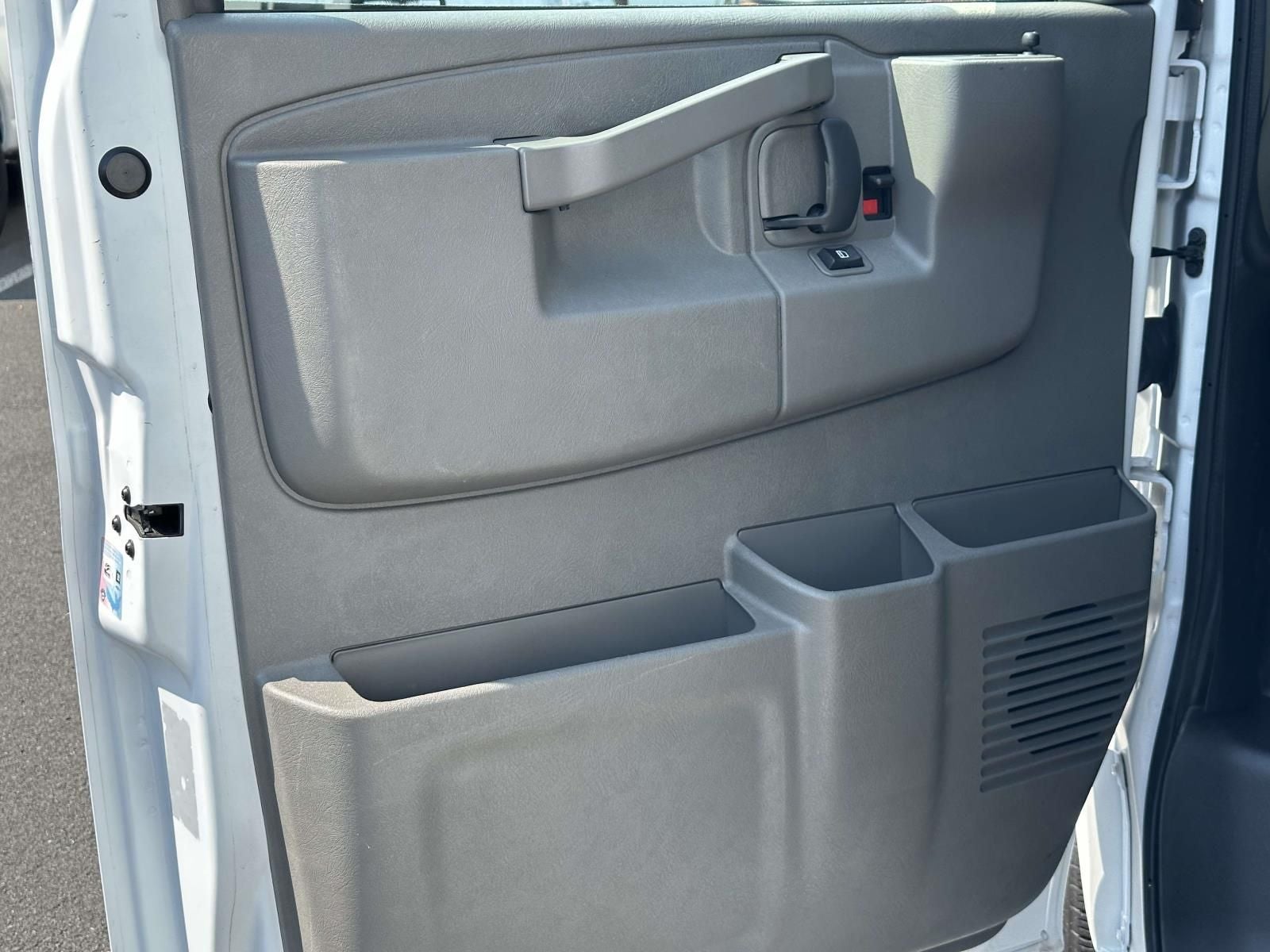 2025 GMC Savana 2500 Work Van