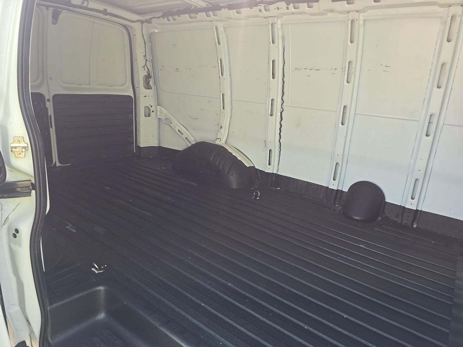 2023 GMC Savana 2500 Work Van