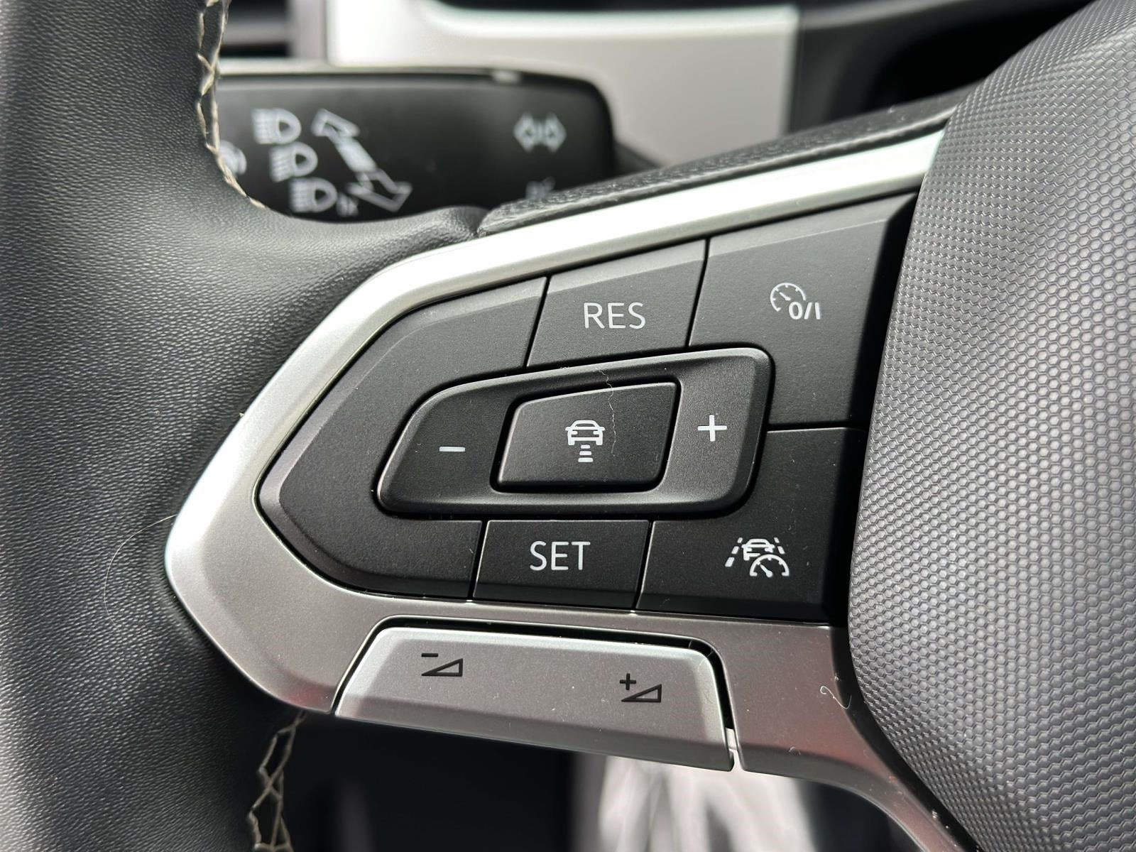 2023 Volkswagen Atlas Cross Sport 2.0T SEL