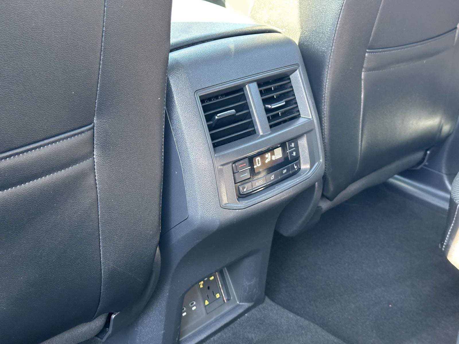 2022 Volkswagen Atlas 3.6L V6 SEL Premium R-Line
