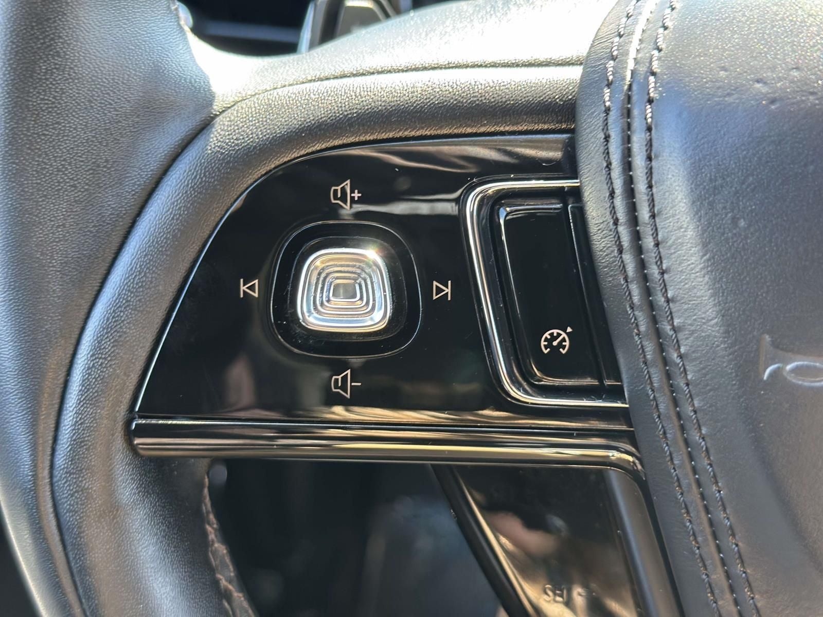 2023 Lincoln Aviator Standard