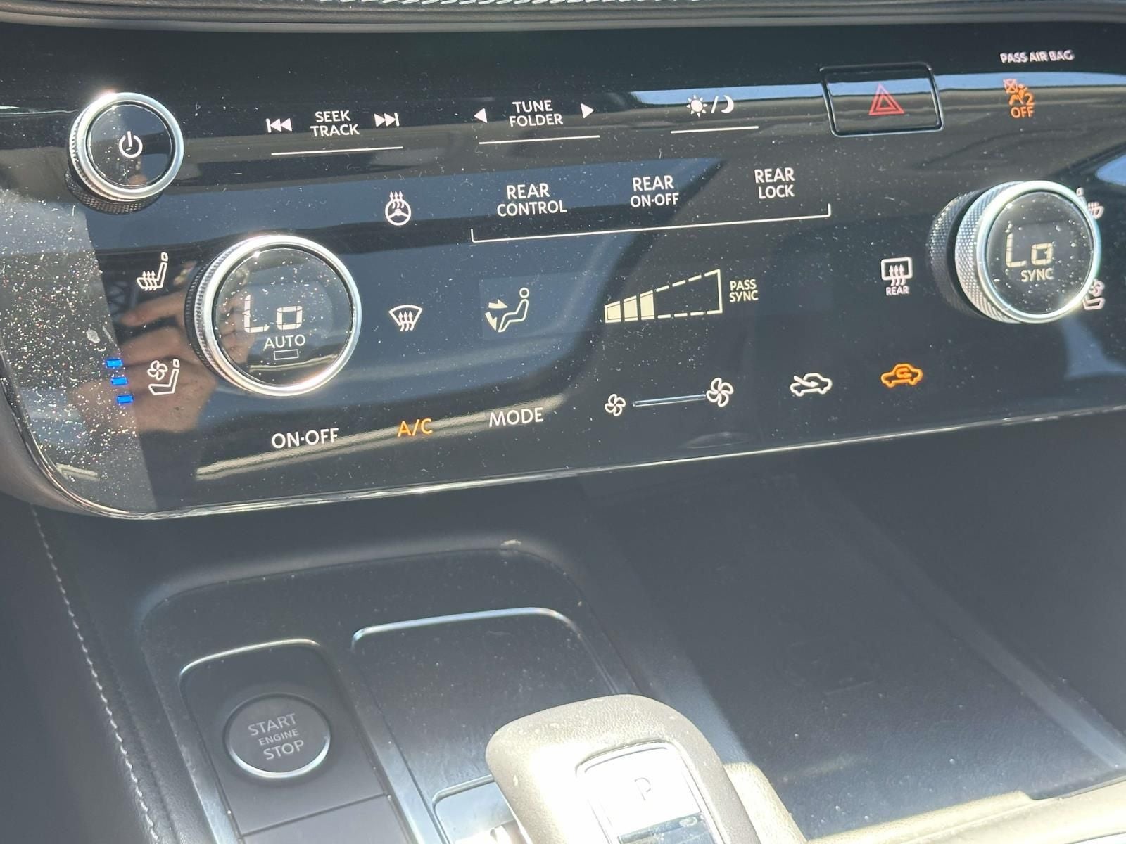 2023 INFINITI QX60 LUXE