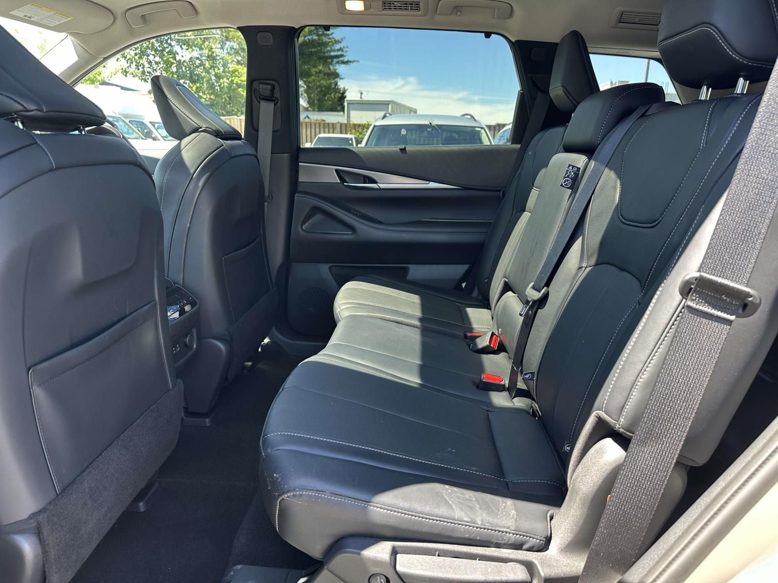 2023 INFINITI QX60 LUXE