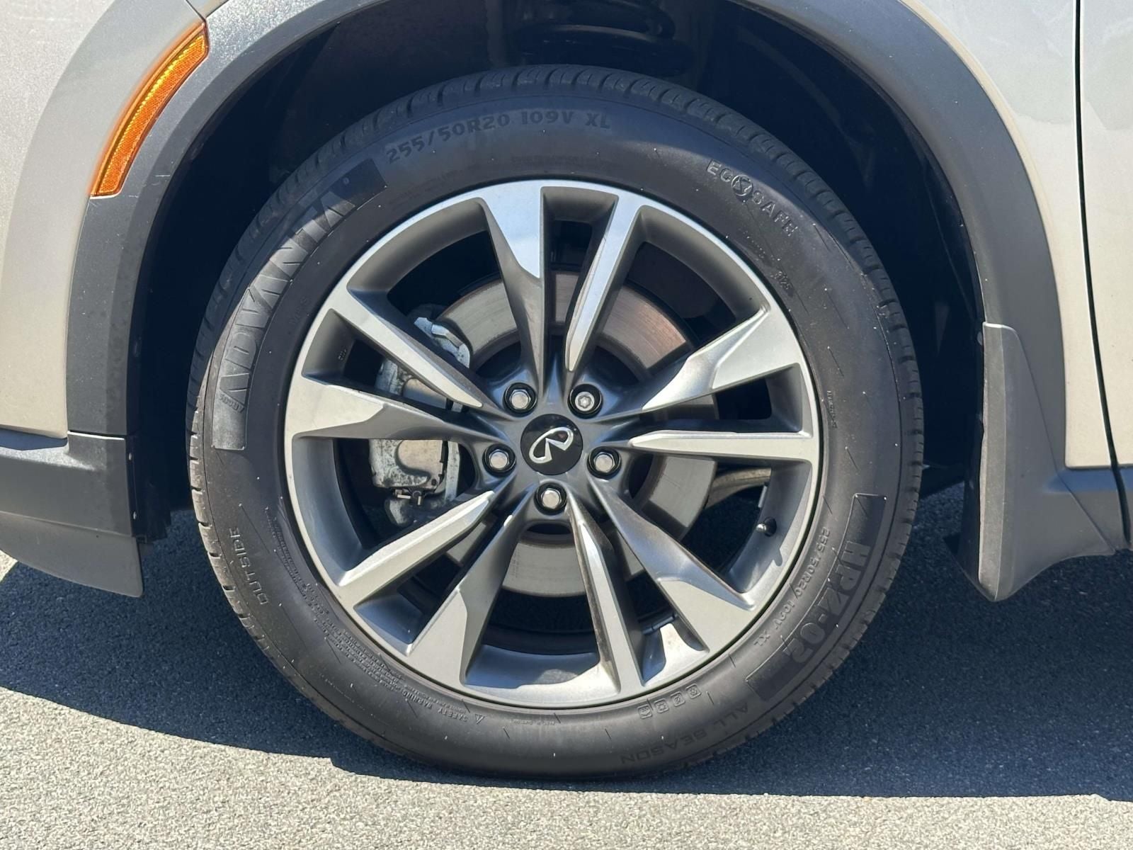 2023 INFINITI QX60 LUXE