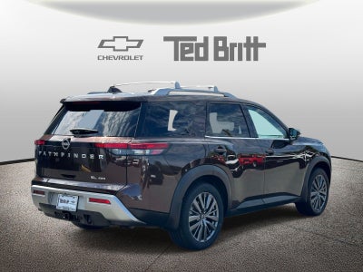 2022 Nissan Pathfinder SL