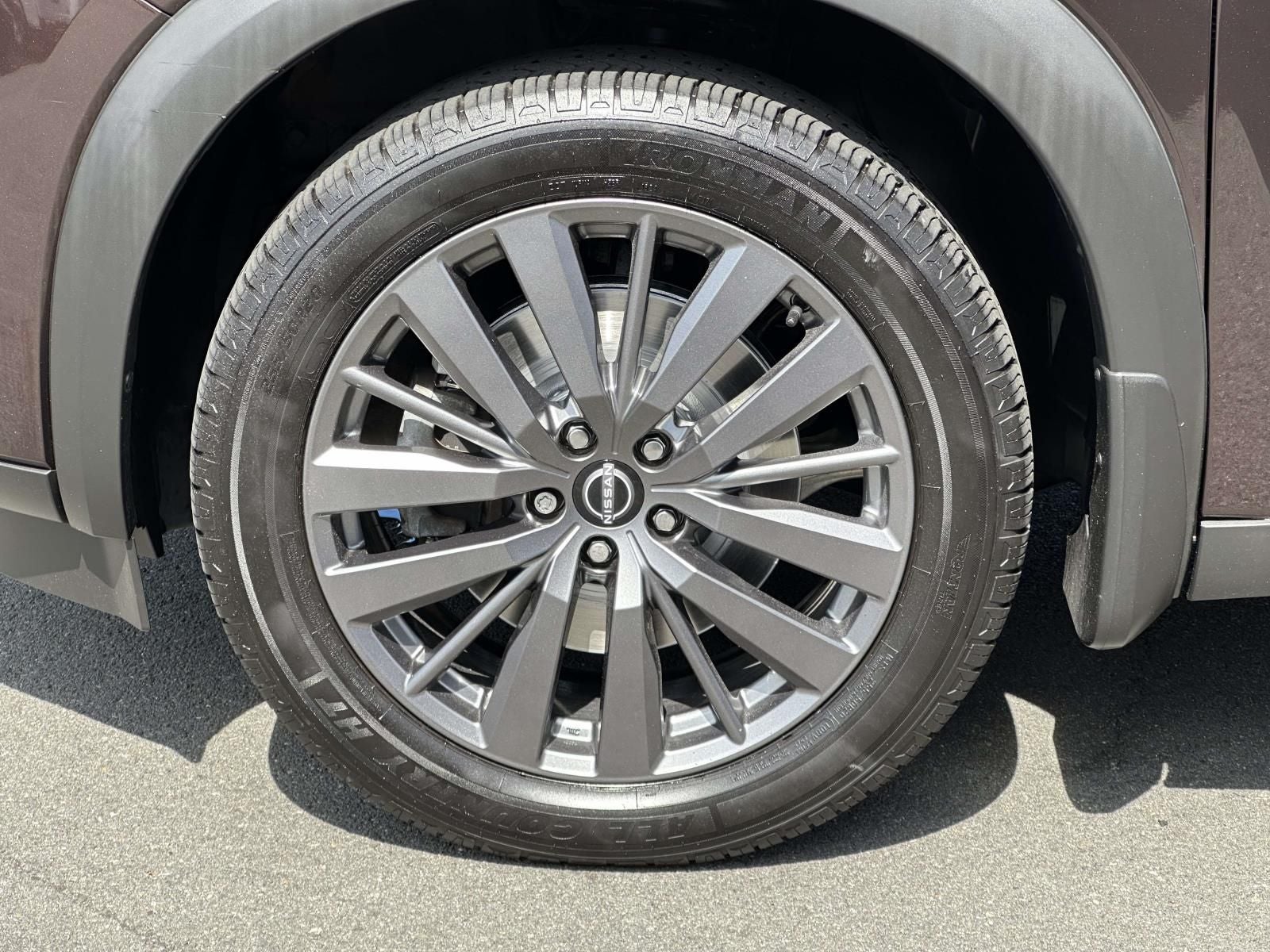 2022 Nissan Pathfinder SL