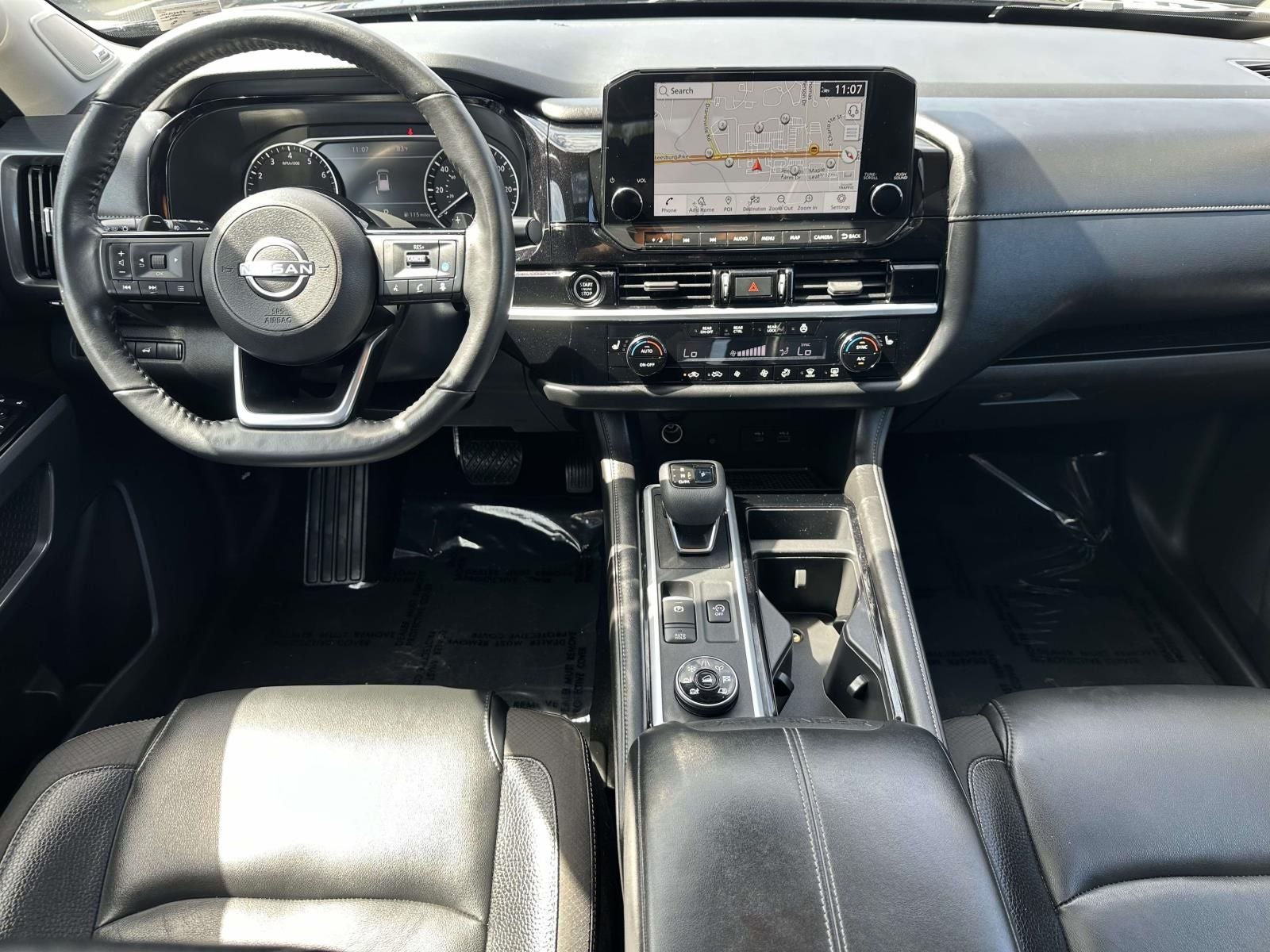 2022 Nissan Pathfinder SL