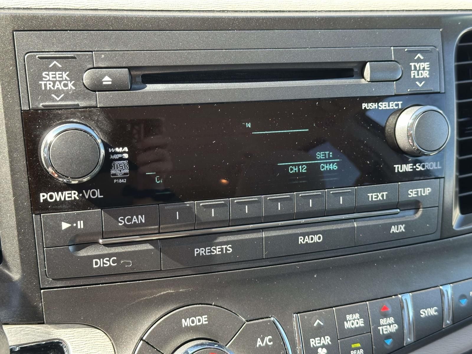 2013 Toyota Sienna LE 8 Passenger