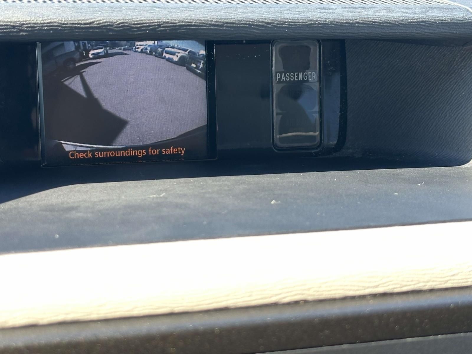 2013 Toyota Sienna LE 8 Passenger