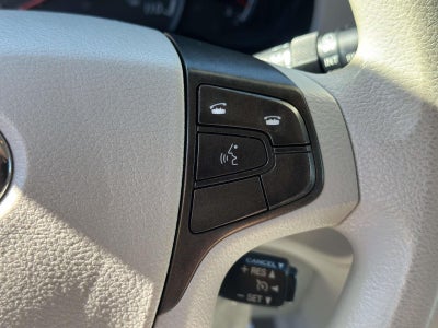 2013 Toyota Sienna LE 8 Passenger