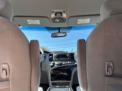 2013 Toyota Sienna LE 8 Passenger