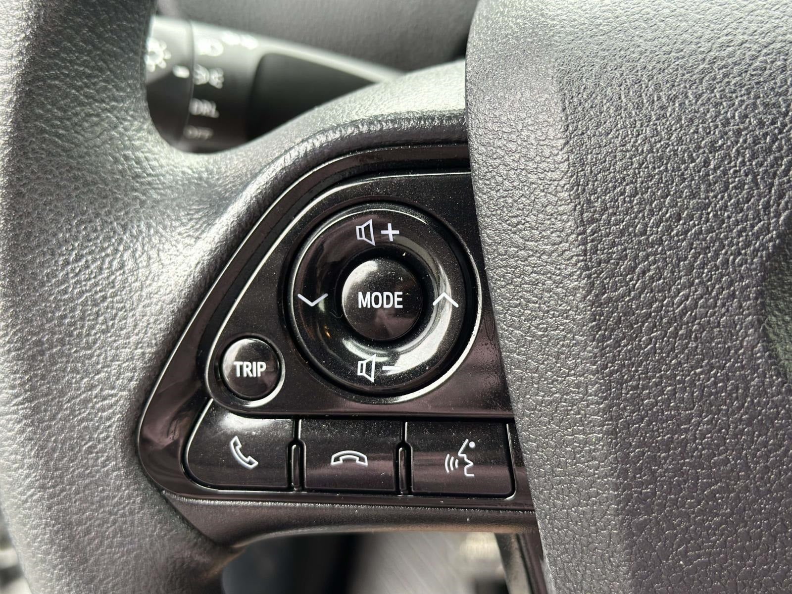 2022 Toyota Prius LE