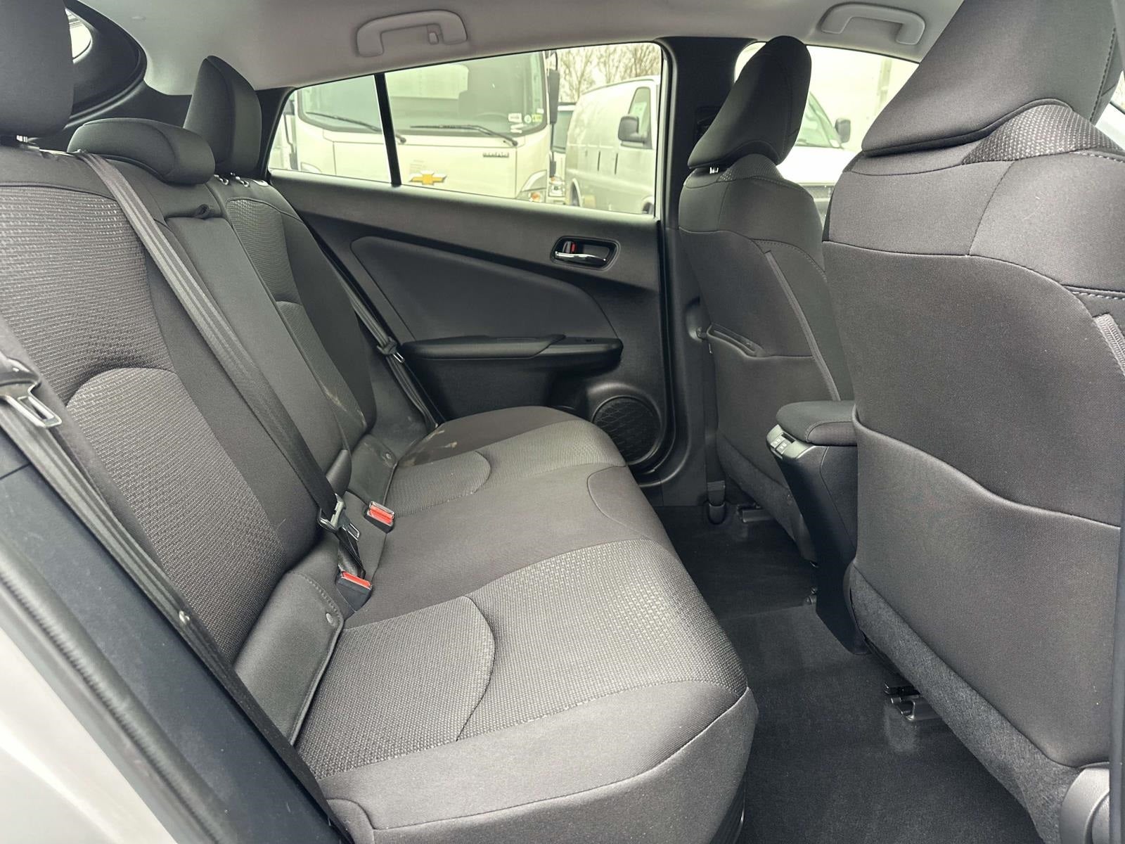 2022 Toyota Prius LE