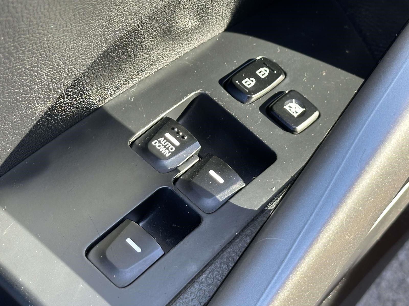 2016 Hyundai Veloster Base