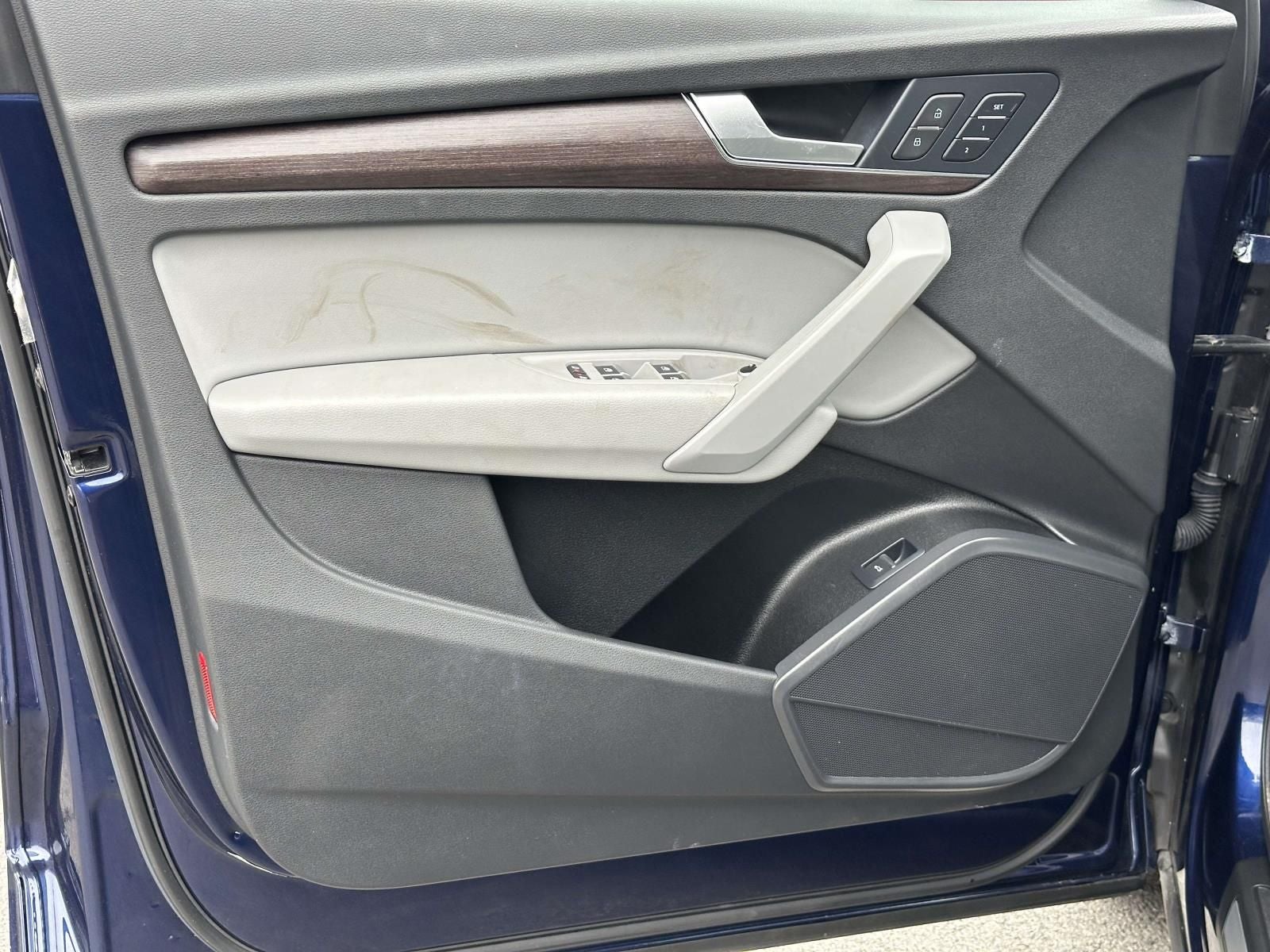 2022 Audi Q5 40 Premium quattro