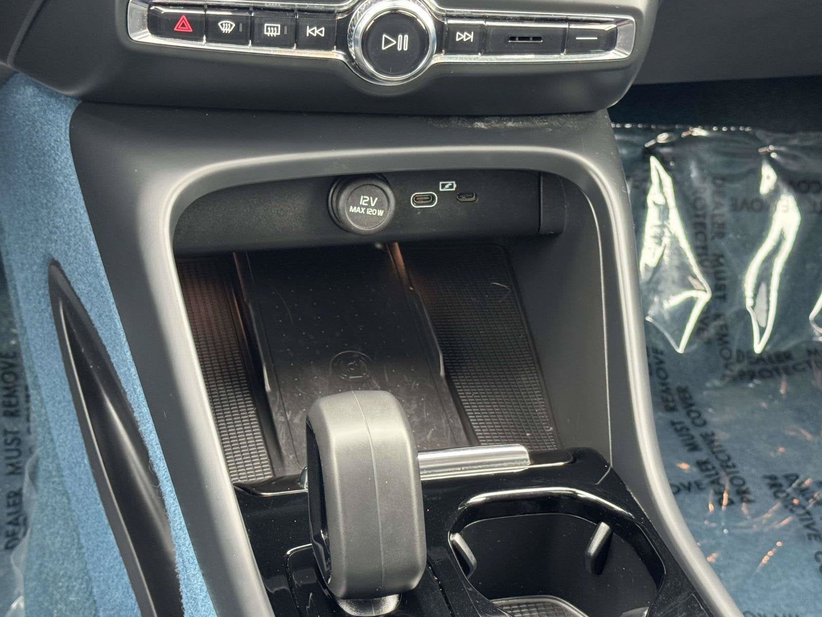 2023 Volvo XC40 Recharge Pure Electric Twin Plus