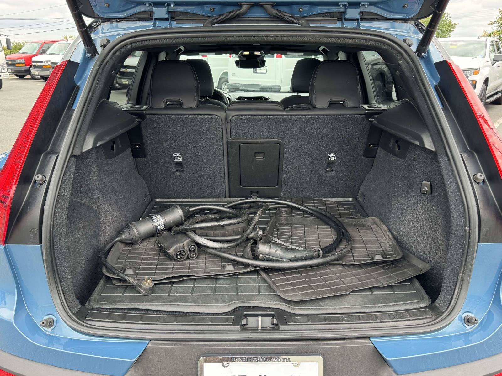 2023 Volvo XC40 Recharge Pure Electric Twin Plus