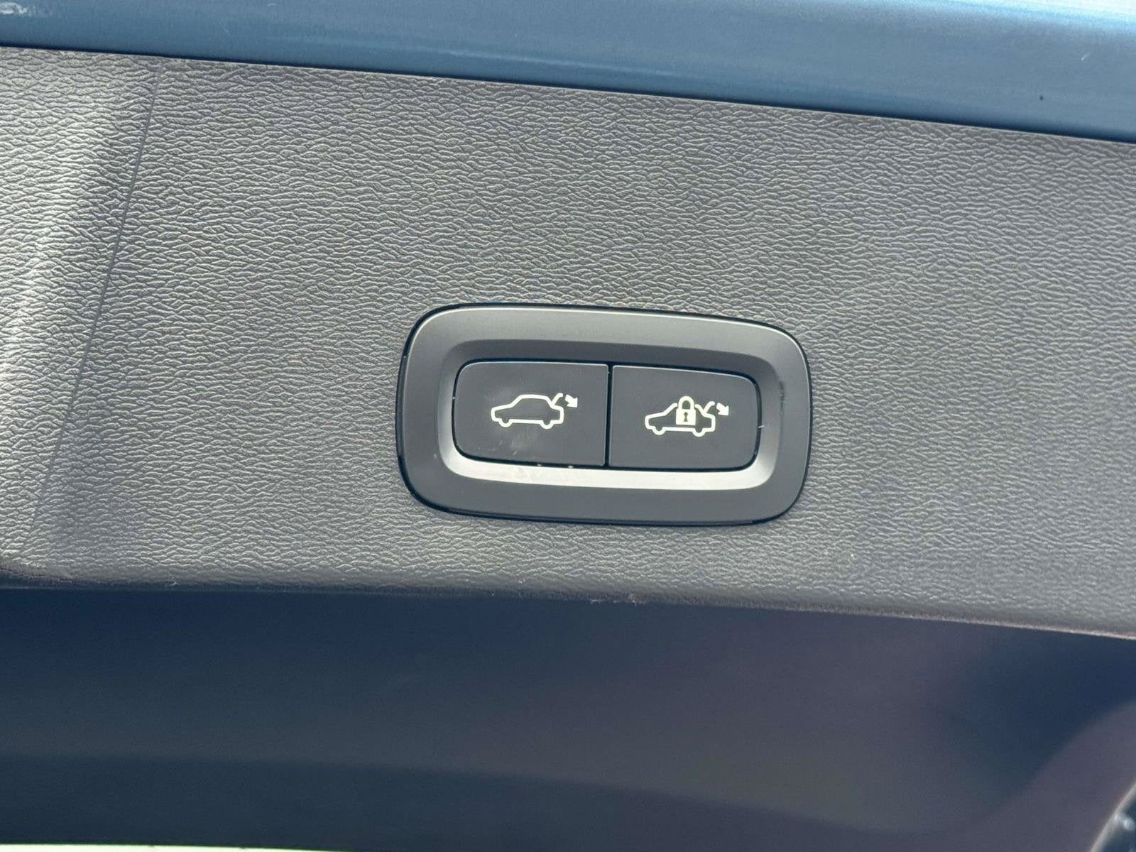 2023 Volvo XC40 Recharge Pure Electric Twin Plus