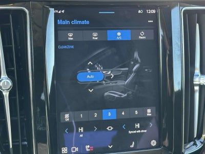 2022 Volvo XC60 B5 Momentum