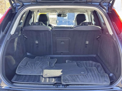 2022 Volvo XC60 B5 Momentum