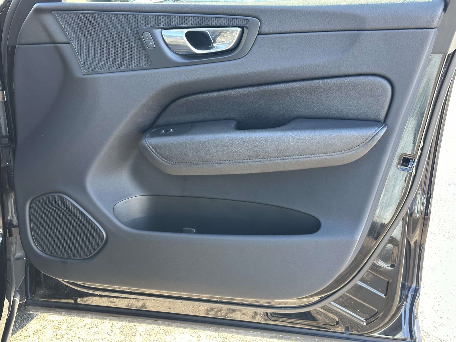 2022 Volvo XC60 B5 Momentum