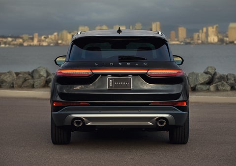 The rear lighting of the 2024 Lincoln Corsair® SUV spans the entire width of the vehicle. | Ted Britt Chantilly Lincoln in Chantilly VA
